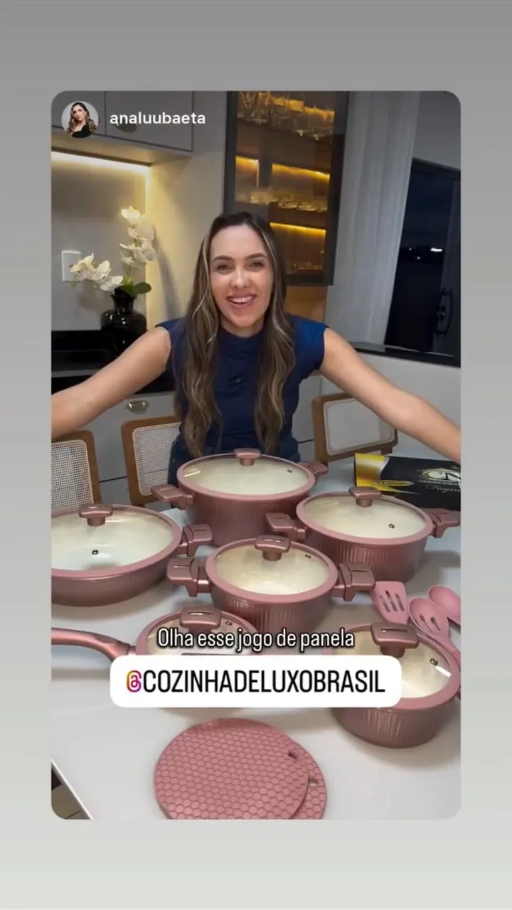 Depoimento real de cliente (print), com dados pessoais ocultados