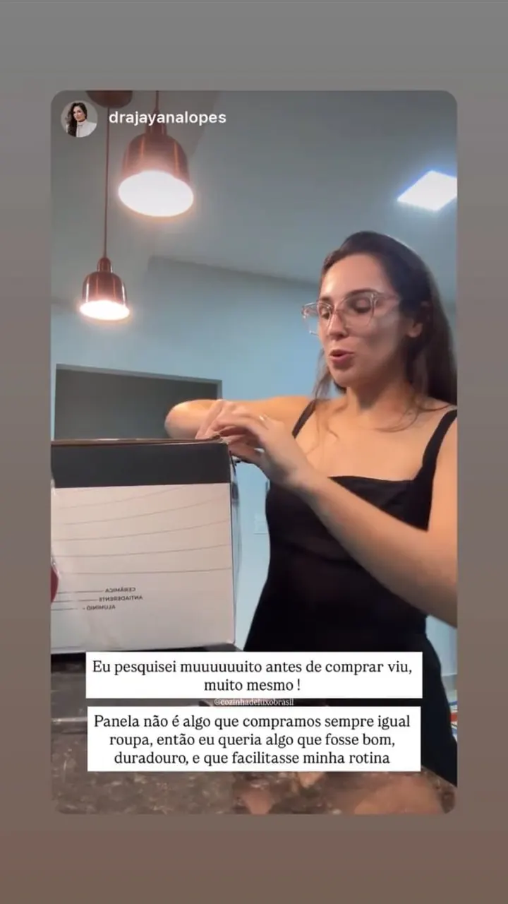 Depoimento real de cliente (print), com dados pessoais ocultados